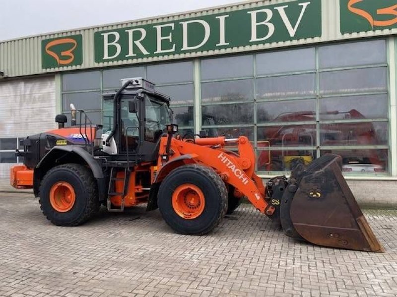 Radlader des Typs Hitachi ZW250-6, Gebrauchtmaschine in Roosendaal (Bild 2)