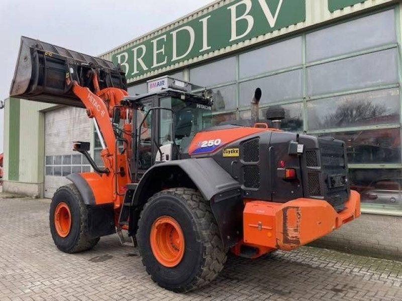 Radlader des Typs Hitachi ZW250-6, Gebrauchtmaschine in Roosendaal (Bild 8)