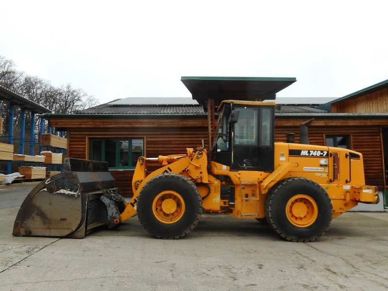 Radlader от тип Hyundai HL740-7 mit Hochkippschaufel u. Volvo SW, Gebrauchtmaschine в St. Nikolai ob Draßling (Снимка 1)