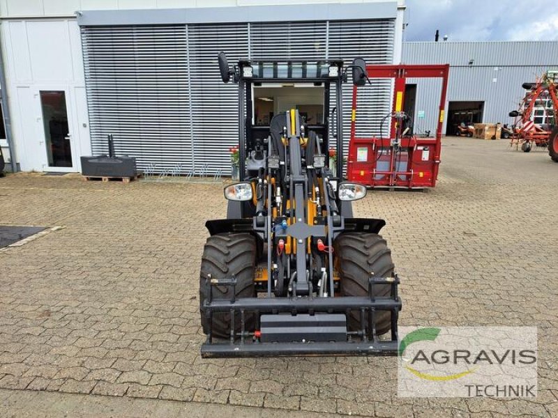 Radlader des Typs JCB 403 AGRI SMART POWER, Gebrauchtmaschine in Schneverdingen (Bild 2)