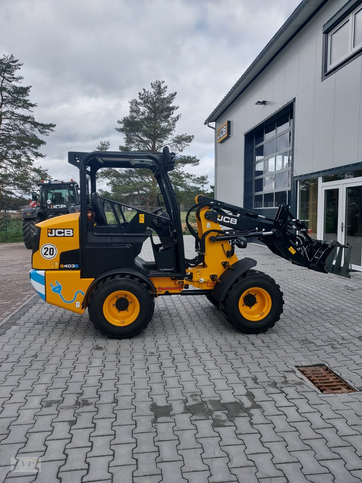 Radlader van het type JCB 403 E  (BLE Förderfähig mit 20 %), Neumaschine in Pegnitz (Foto 2)