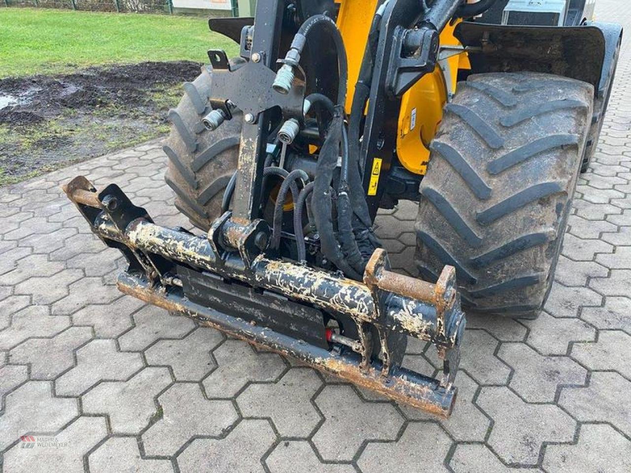 Radlader des Typs JCB 403 HOFLADER, Gebrauchtmaschine in Oyten (Bild 2)