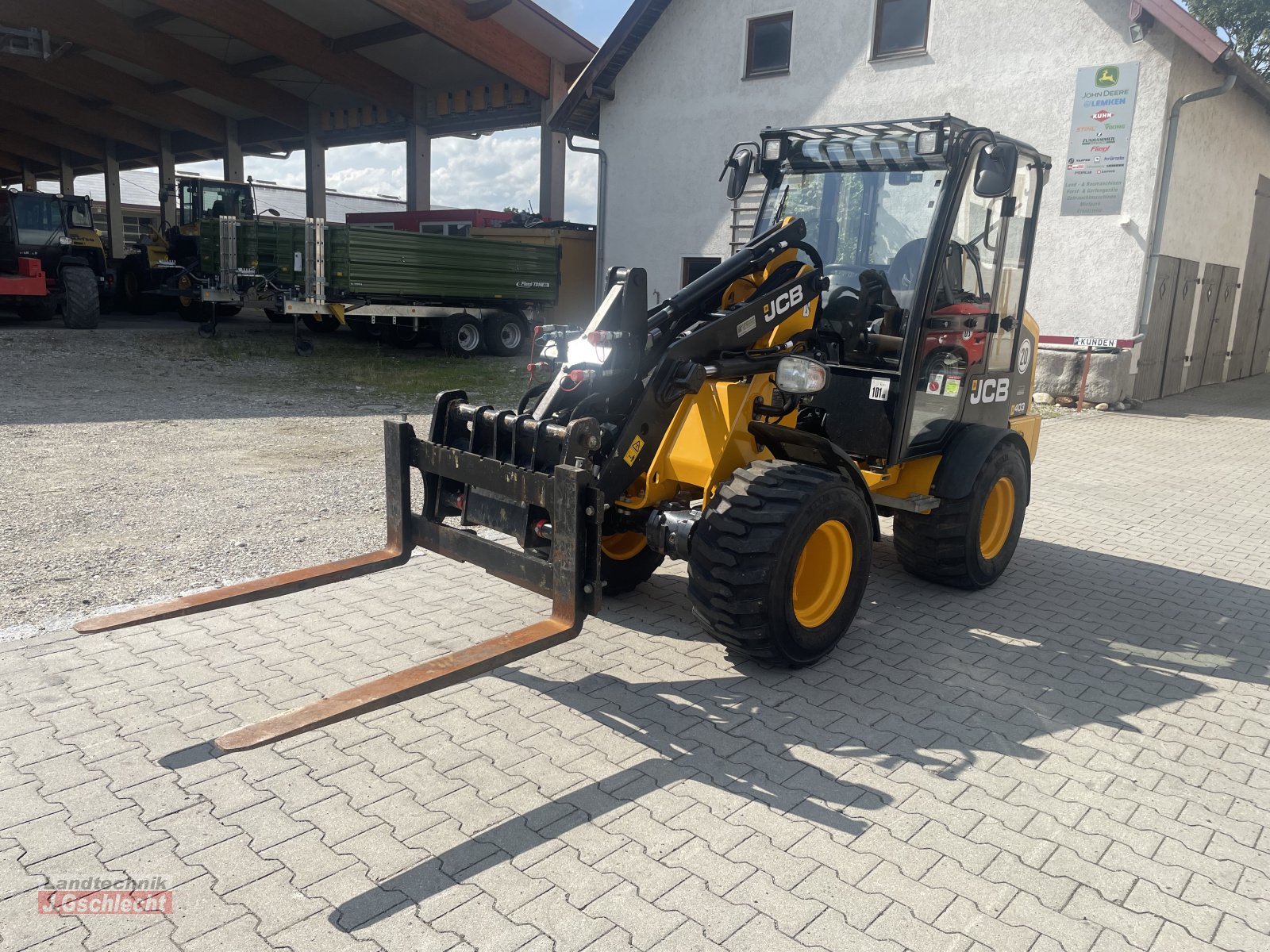 Radlader van het type JCB 403 Smart Power, Gebrauchtmaschine in Mühldorf (Foto 17)