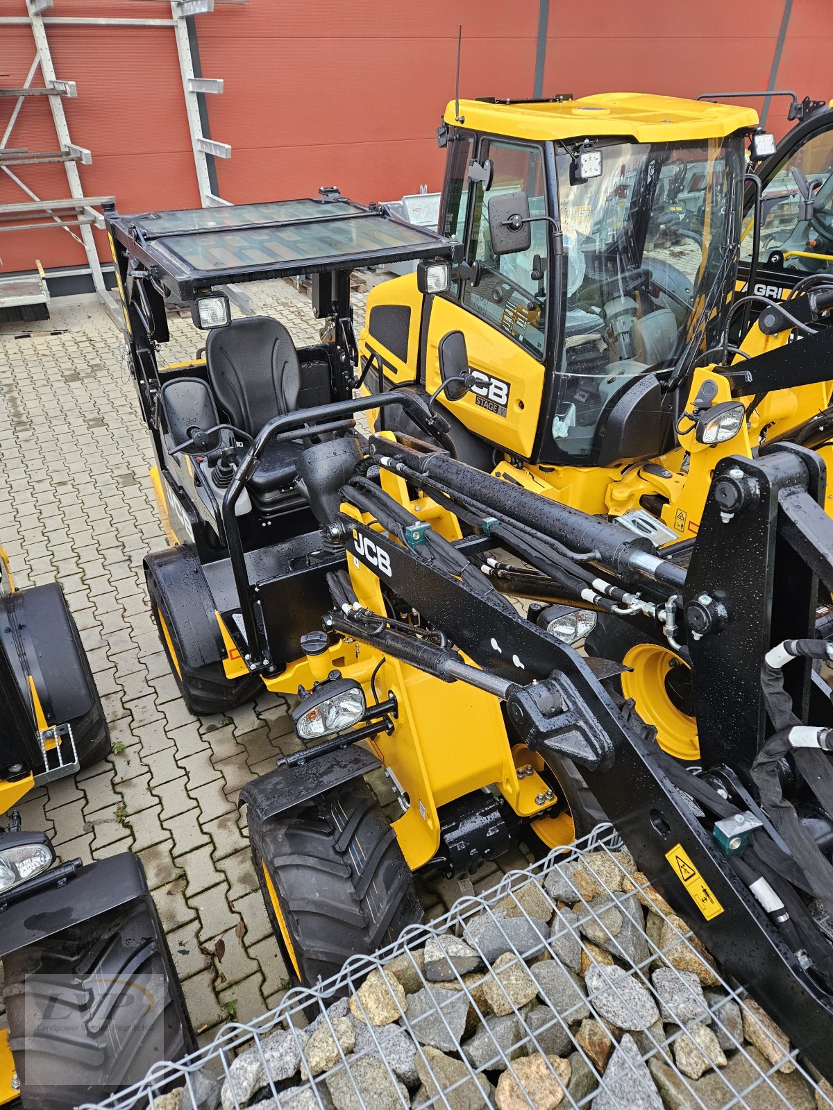 Radlader des Typs JCB 403, Neumaschine in Hohenau (Bild 7)