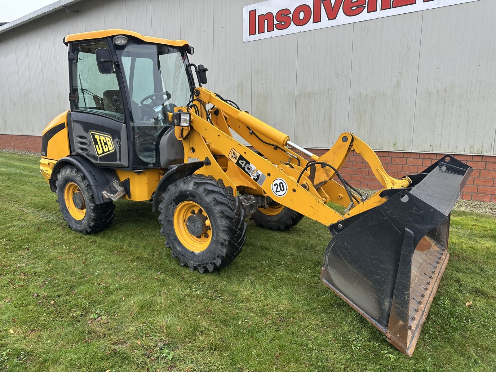 Radlader des Typs JCB 406 Radlader / Hoflader inkl. hydr. SWE, Palettengabel, Klappschaufel, Gebrauchtmaschine in Wagenfeld (Bild 4)