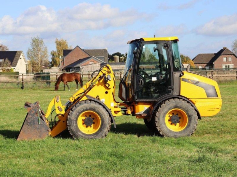 Radlader of the type JCB 406, Gebrauchtmaschine in Antwerpen (Picture 1)