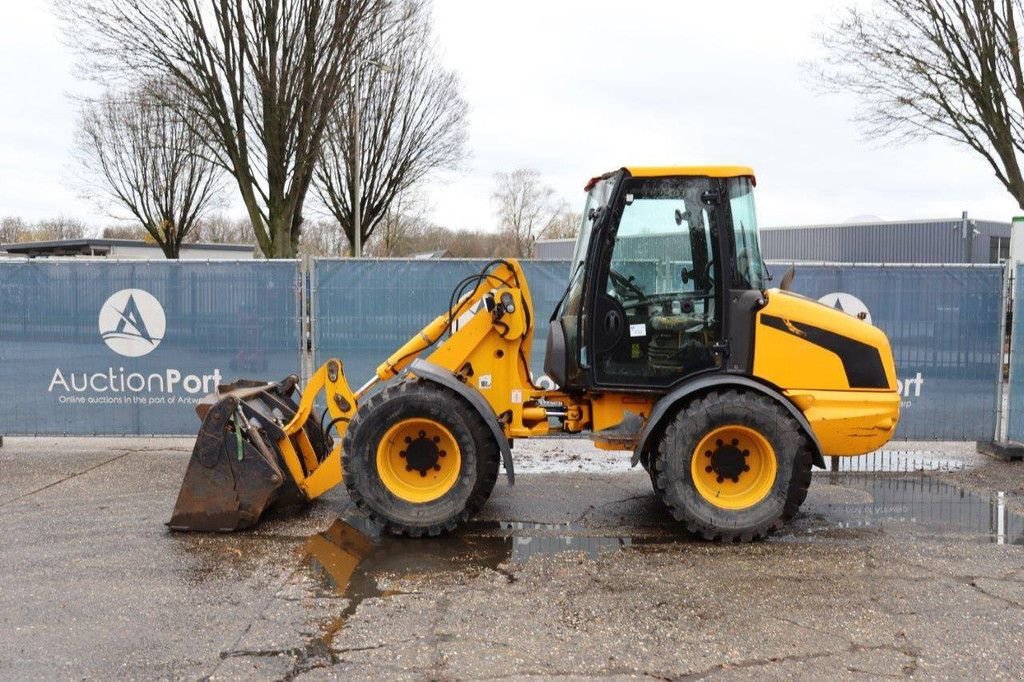 Radlader Türe ait JCB 406, Gebrauchtmaschine içinde Antwerpen (resim 2)