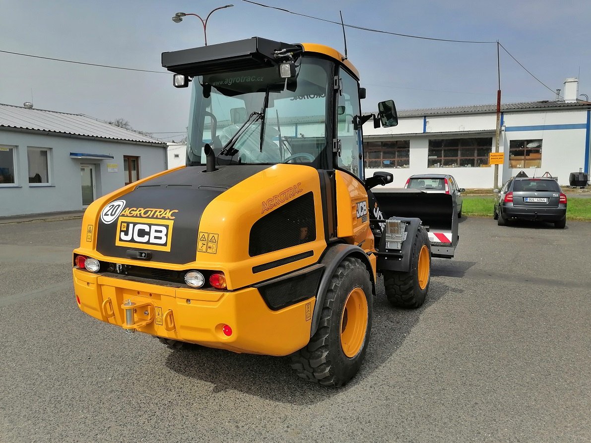 Radlader typu JCB 407 Agri, Gebrauchtmaschine w Roudnice nad Labem (Zdjęcie 3)