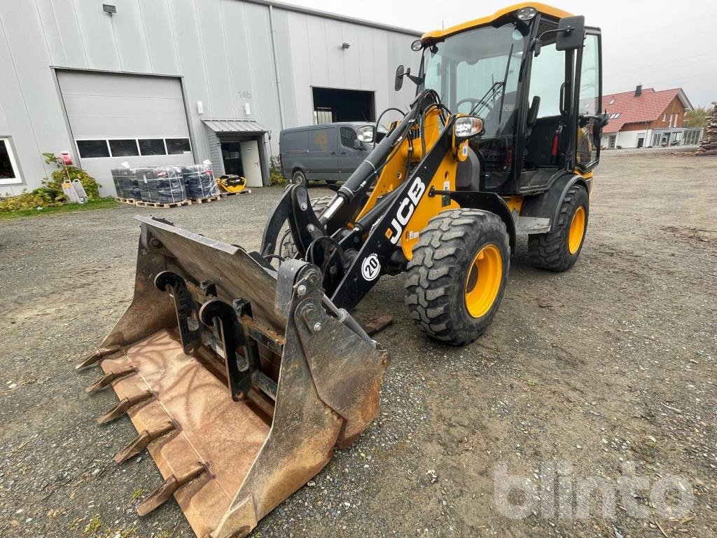 Radlader des Typs JCB 407 T4, Gebrauchtmaschine in Düsseldorf (Bild 1)