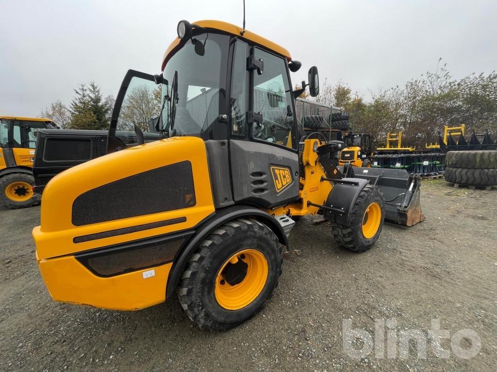 Radlader van het type JCB 407 T4, Gebrauchtmaschine in Düsseldorf (Foto 3)