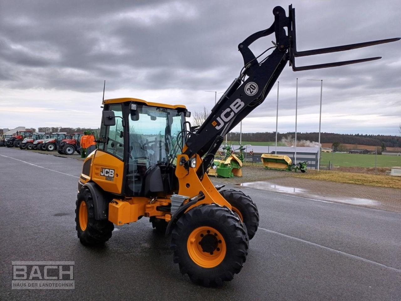 Radlader des Typs JCB 407, Neumaschine in Boxberg-Seehof (Bild 1)