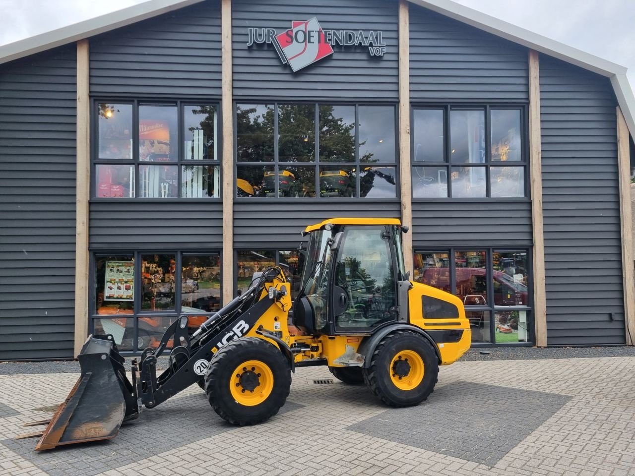 Radlader tip JCB 407, Gebrauchtmaschine in Lunteren (Poză 1)