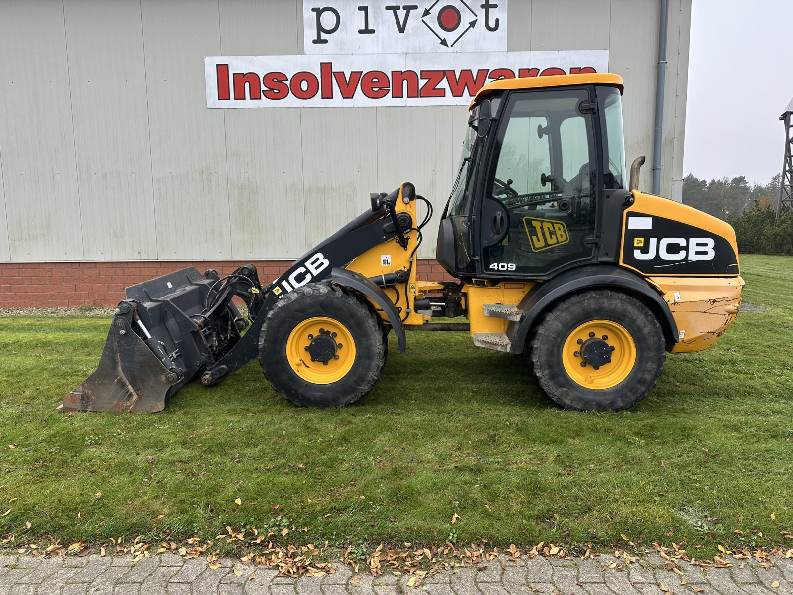 Radlader del tipo JCB 409 Radlader / Hoflader inkl. Hydr. SWE, Palettengabel, Klappschaufel, Gebrauchtmaschine In Wagenfeld (Immagine 2)