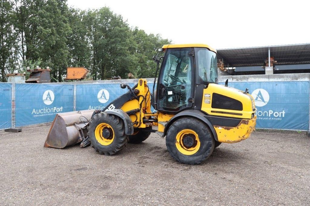 Radlader des Typs JCB 409, Gebrauchtmaschine in Antwerpen (Bild 3)