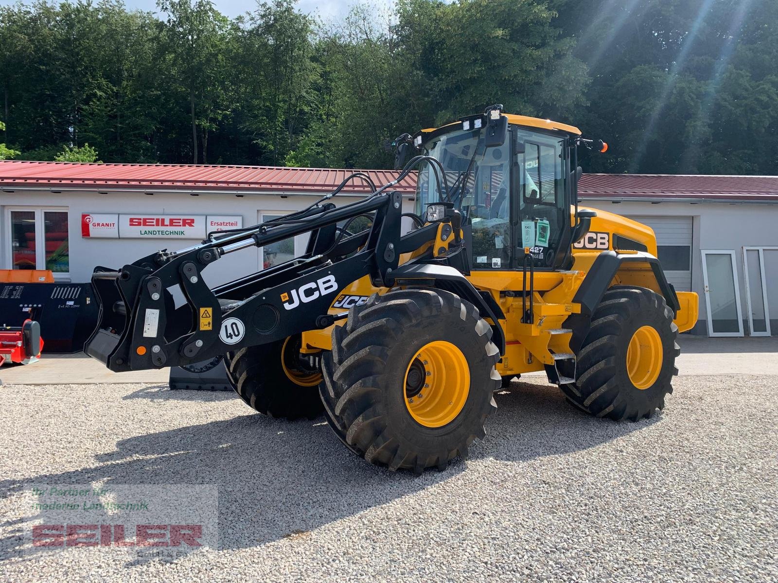 Radlader van het type JCB 427 Agri Stage V HighLift, Neumaschine in Ansbach (Foto 1)