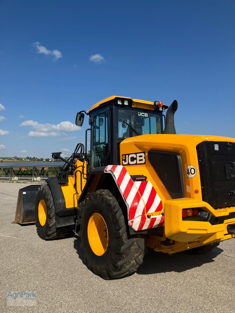 Radlader des Typs JCB 427 AGRI, Gebrauchtmaschine in Kirchdorf (Bild 2)