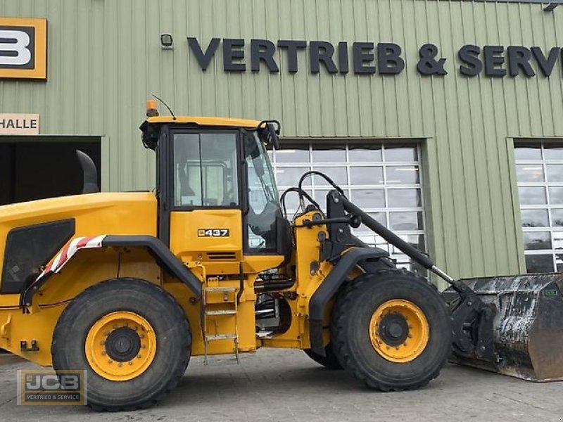 Radlader of the type JCB 437 HT, Gebrauchtmaschine in Frechen (Picture 1)