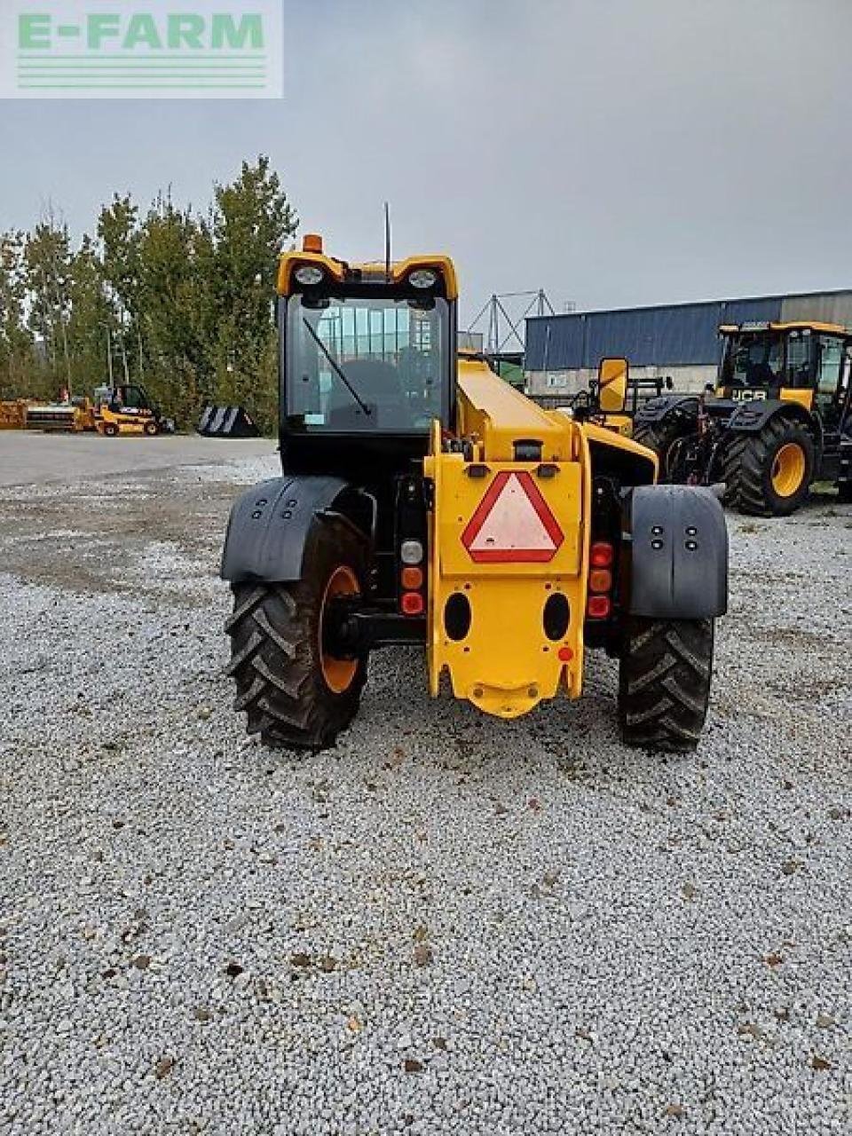 Radlader typu JCB 531-70, Gebrauchtmaschine w SKARBIMIERZ – OSIEDLE (Zdjęcie 4)