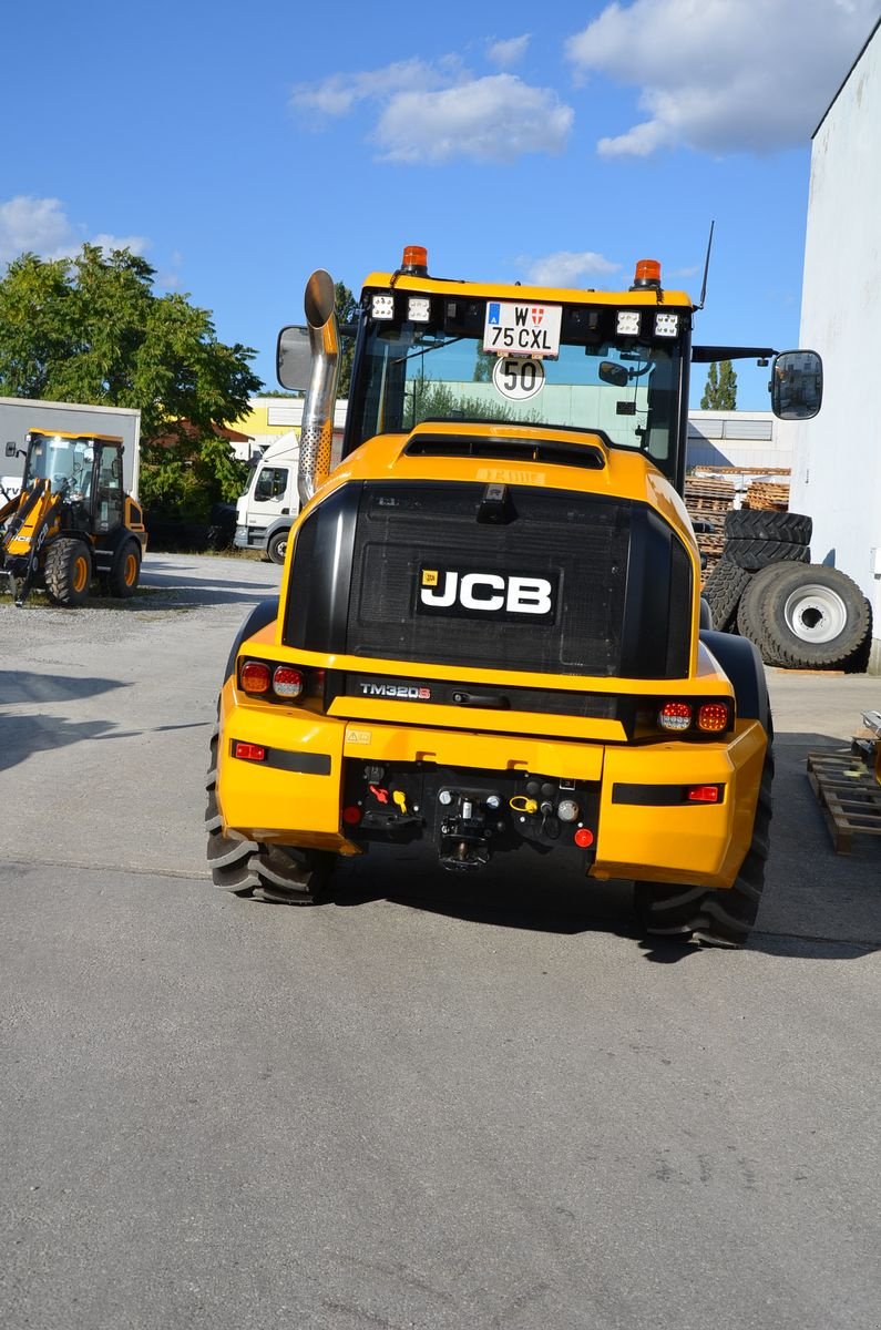 Radlader Türe ait JCB Teleskopradlader TM320S, Neumaschine içinde Wien (resim 4)