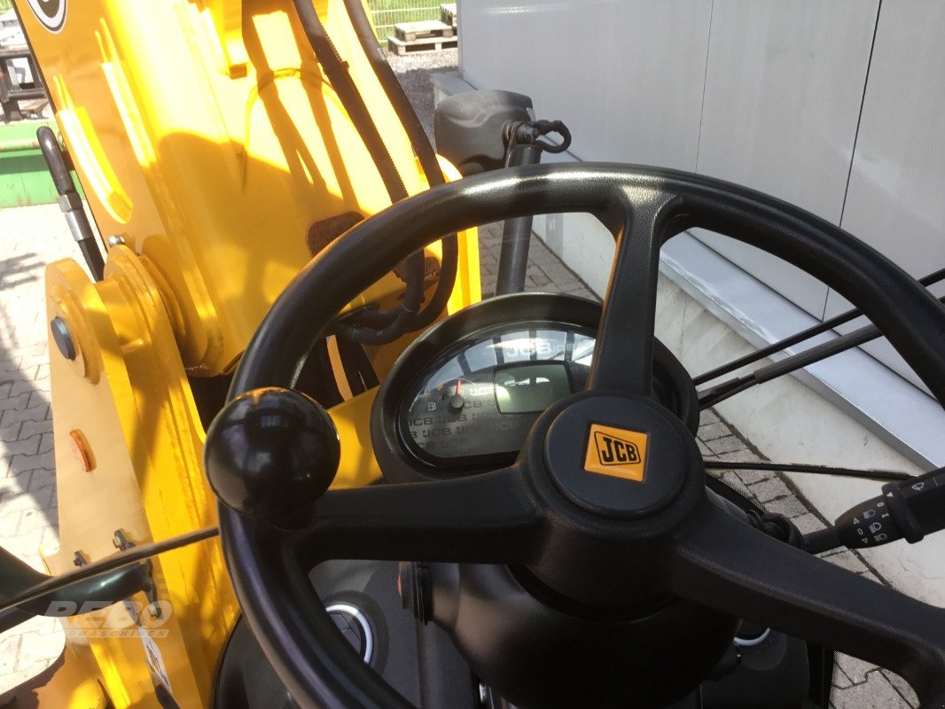 Radlader van het type JCB TM 220 Agri, Gebrauchtmaschine in Neuenkirchen-Vörden (Foto 14)