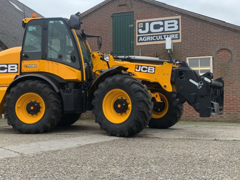 Radlader des Typs JCB TM 320, Gebrauchtmaschine in Bedum