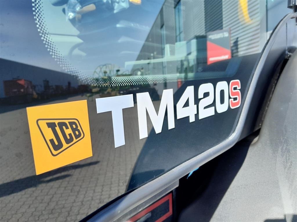 Radlader van het type JCB TM 420 S, Gebrauchtmaschine in Horsens (Foto 4)