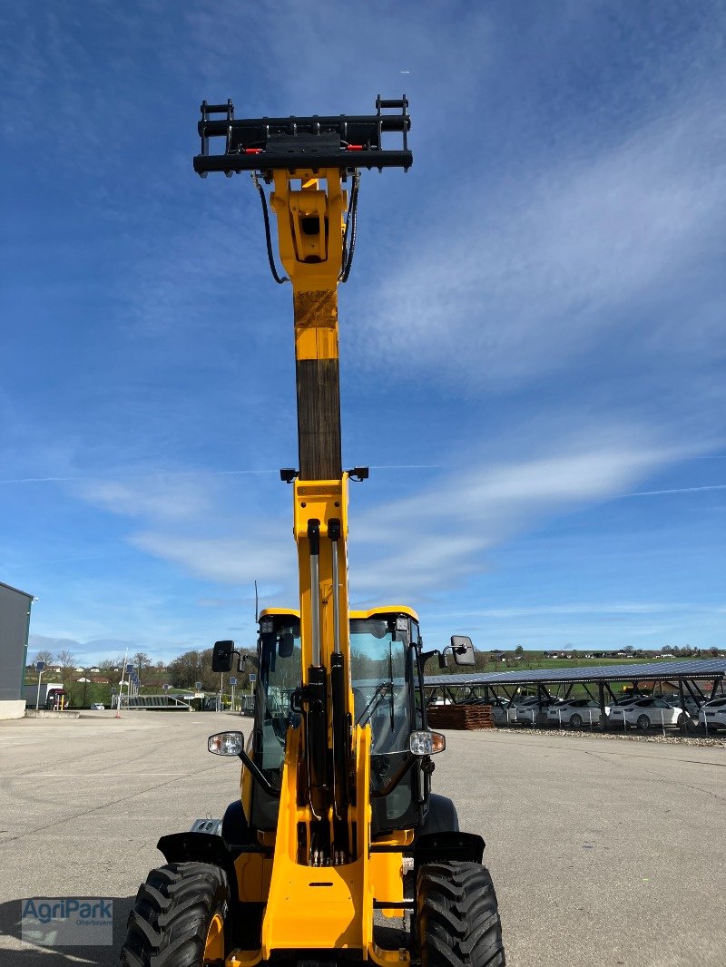 Radlader of the type JCB TM220 Agri, Neumaschine in Kirchdorf (Picture 8)