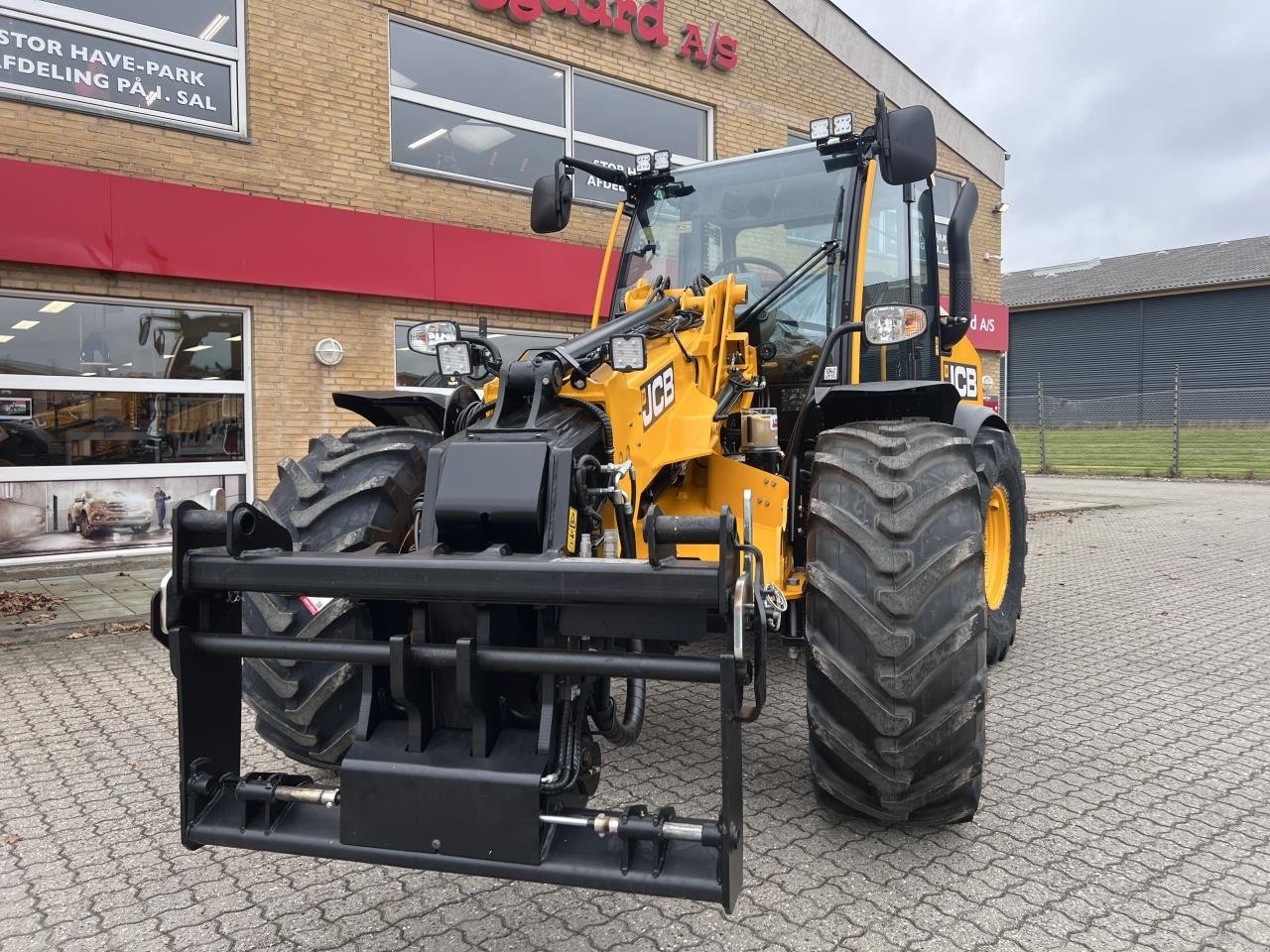 Radlader des Typs JCB TM320, Gebrauchtmaschine in Viborg (Bild 2)