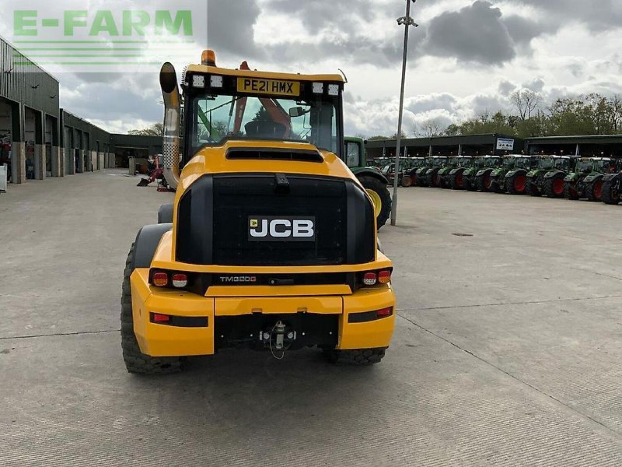 Radlader van het type JCB tm320s contractor pro pivot steer (st19094), Gebrauchtmaschine in SHAFTESBURY (Foto 7)