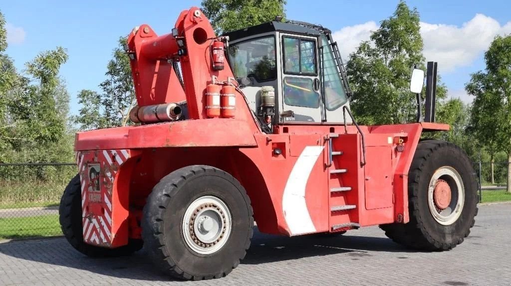 Radlader del tipo Kalmar RTD 1623 LOG GRAPPLE LOG STACKER, Gebrauchtmaschine en Marknesse (Imagen 10)