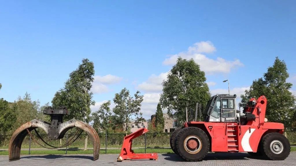 Radlader tipa Kalmar RTD 1623 LOG GRAPPLE LOG STACKER, Gebrauchtmaschine u Marknesse (Slika 2)