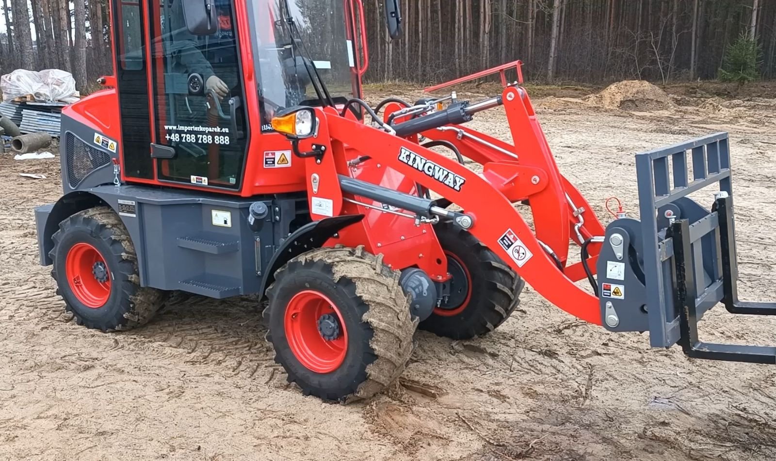 Radlader van het type Kingway LY-908, Neumaschine in Hollandscheveld (Foto 1)