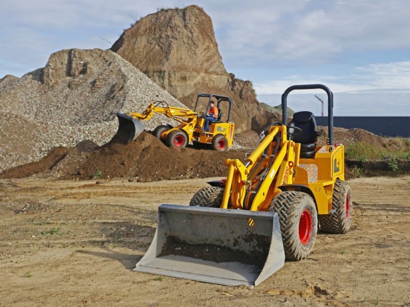 Radlader tip Knikmops 250, Gebrauchtmaschine in Hedel