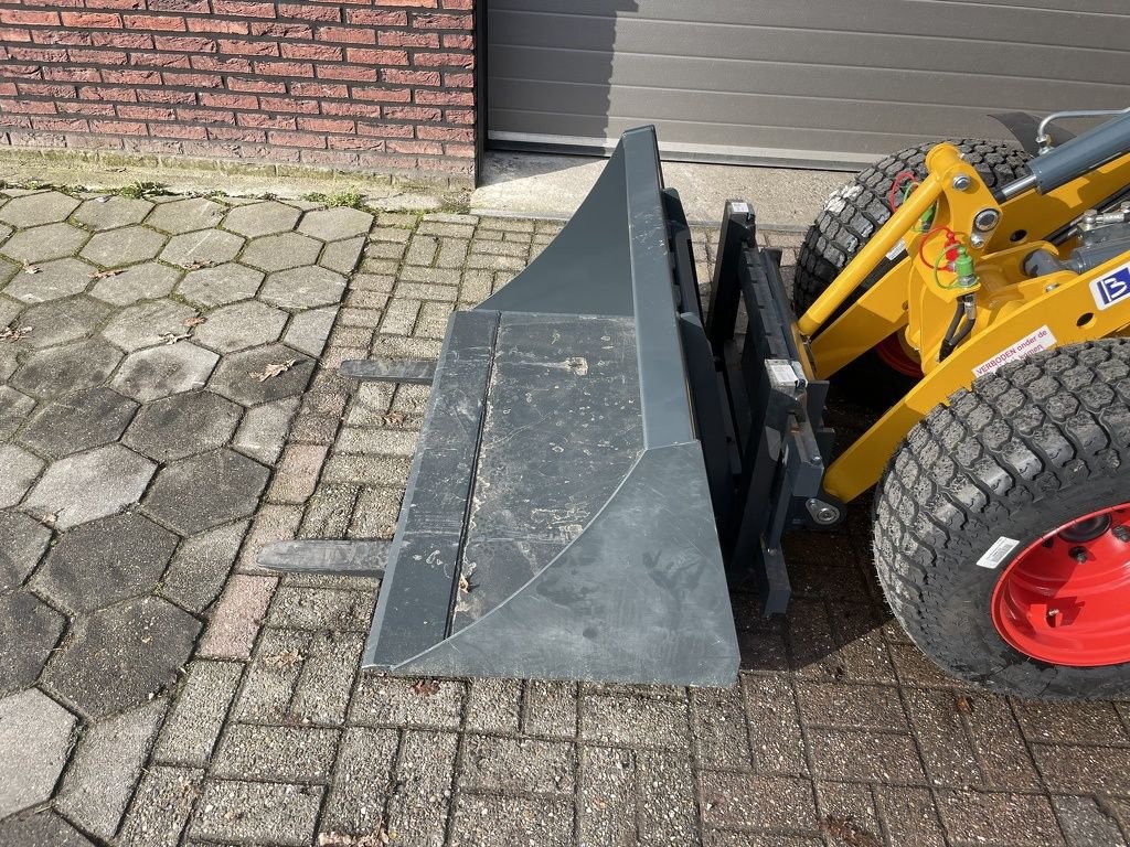 Radlader typu Knikmops KM130 minishovel / kniklader &euro;115 per dag, Gebrauchtmaschine w Neer (Zdjęcie 8)