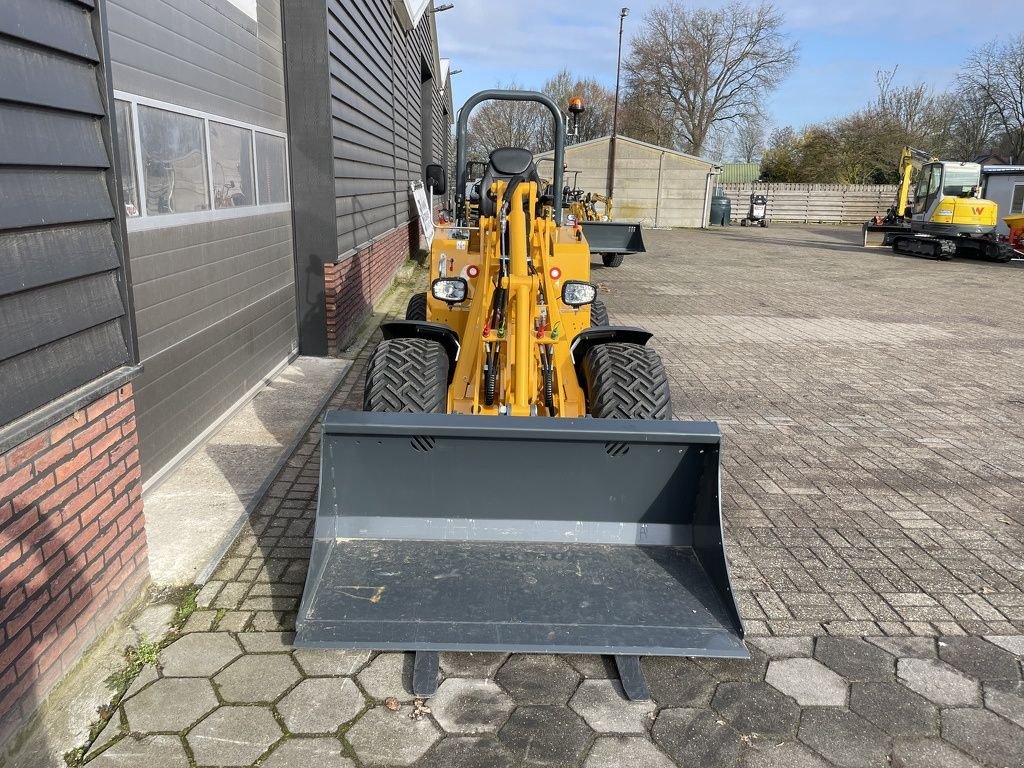 Radlader typu Knikmops KM250 minishovel / kniklader &euro;125 per dag, Gebrauchtmaschine w Neer (Zdjęcie 7)