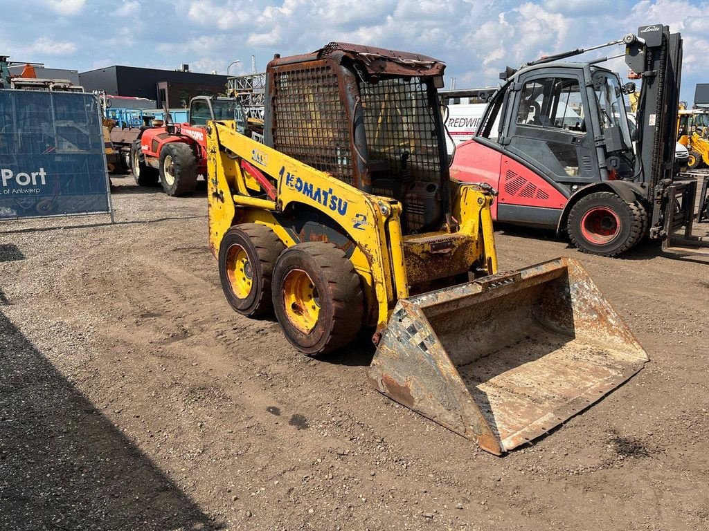 Radlader des Typs Komatsu SK714, Gebrauchtmaschine in Antwerpen (Bild 3)