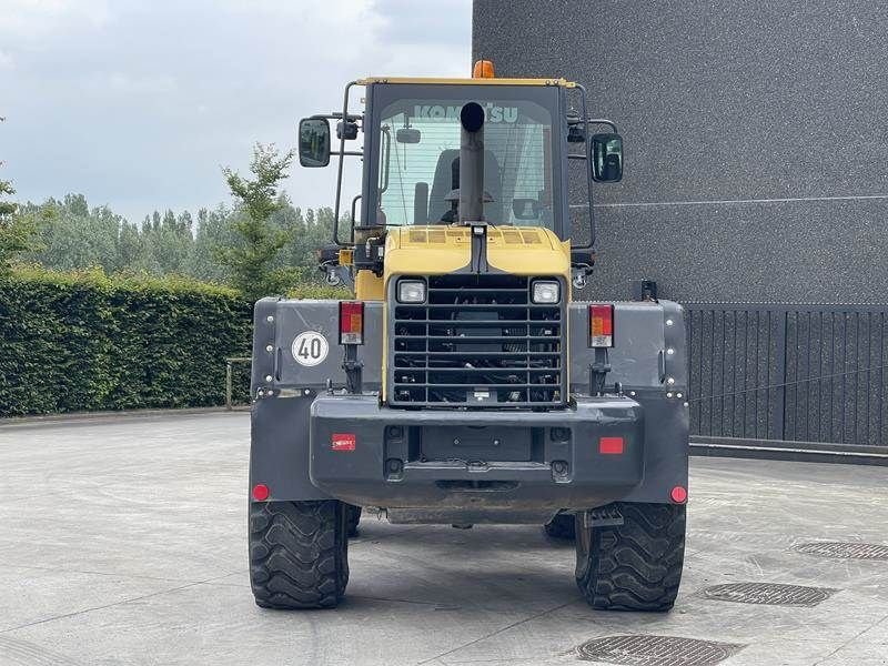 Radlader des Typs Komatsu WA 250 PZ - 6, Gebrauchtmaschine in Waregem (Bild 4)