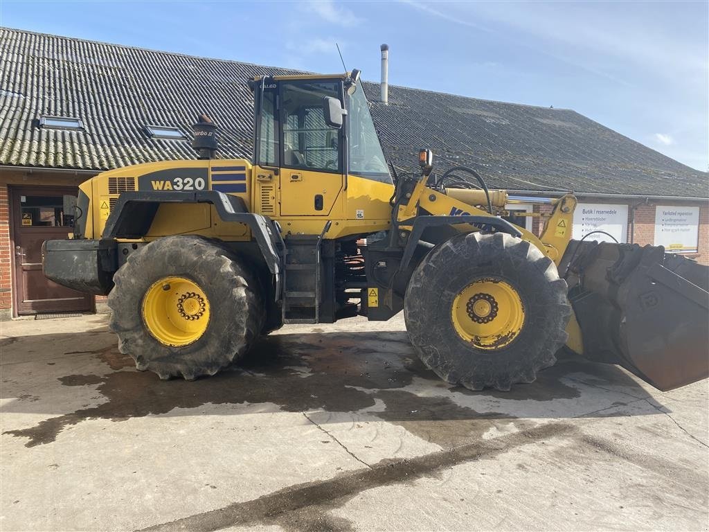 Radlader du type Komatsu WA 320-5H, Gebrauchtmaschine en Tinglev (Photo 4)