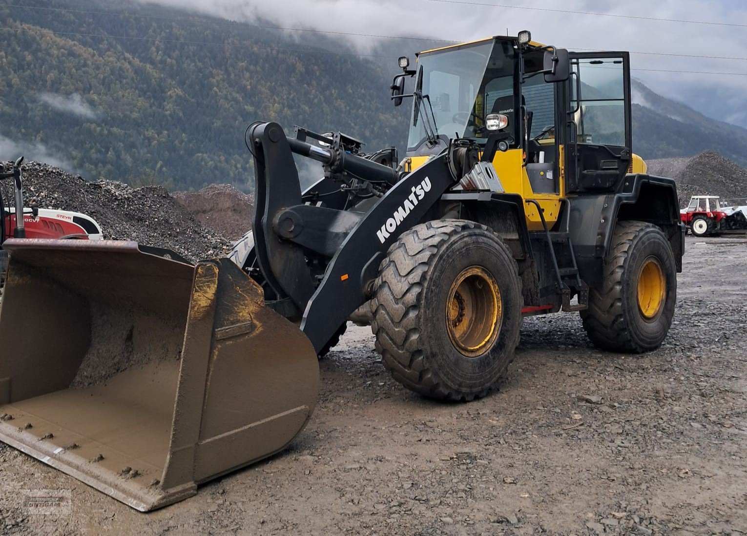 Radlader typu Komatsu WA 320 PC, Gebrauchtmaschine v Deutsch - Goritz (Obrázek 1)