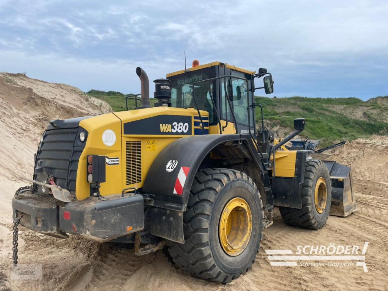 Radlader van het type Komatsu WA 380, Gebrauchtmaschine in Wildeshausen (Foto 4)