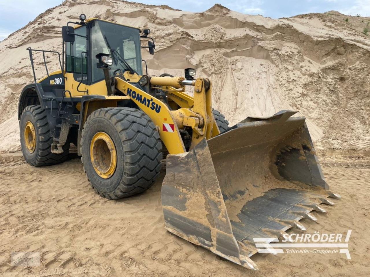 Radlader typu Komatsu WA 380, Gebrauchtmaschine v Wildeshausen (Obrázek 27)