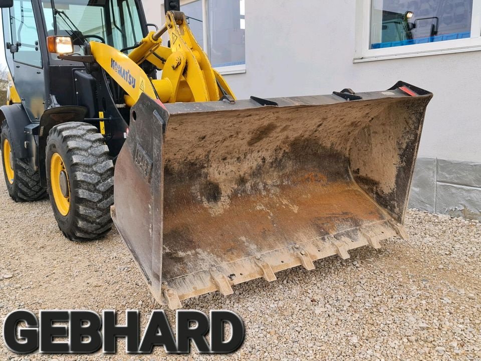 Radlader van het type Komatsu WA 70-5, Gebrauchtmaschine in Großschönbrunn (Foto 17)