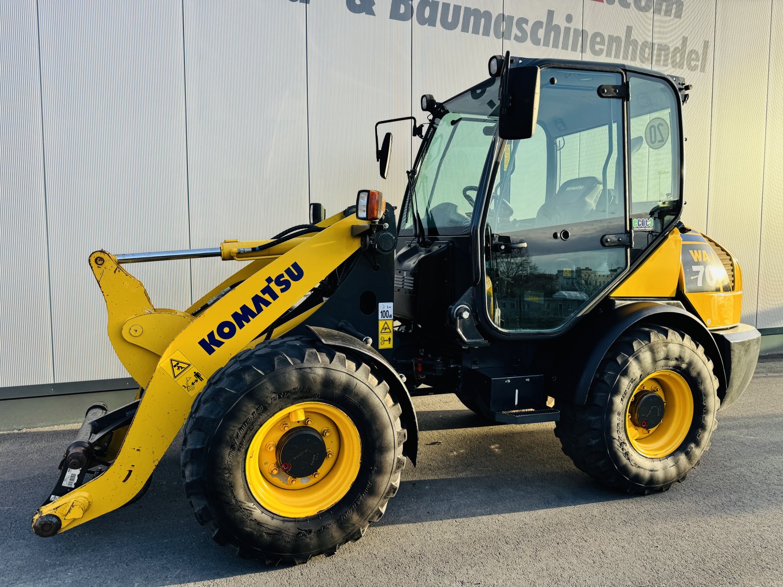 Radlader of the type Komatsu WA 70-7, Gebrauchtmaschine in Falkenstein (Picture 1)