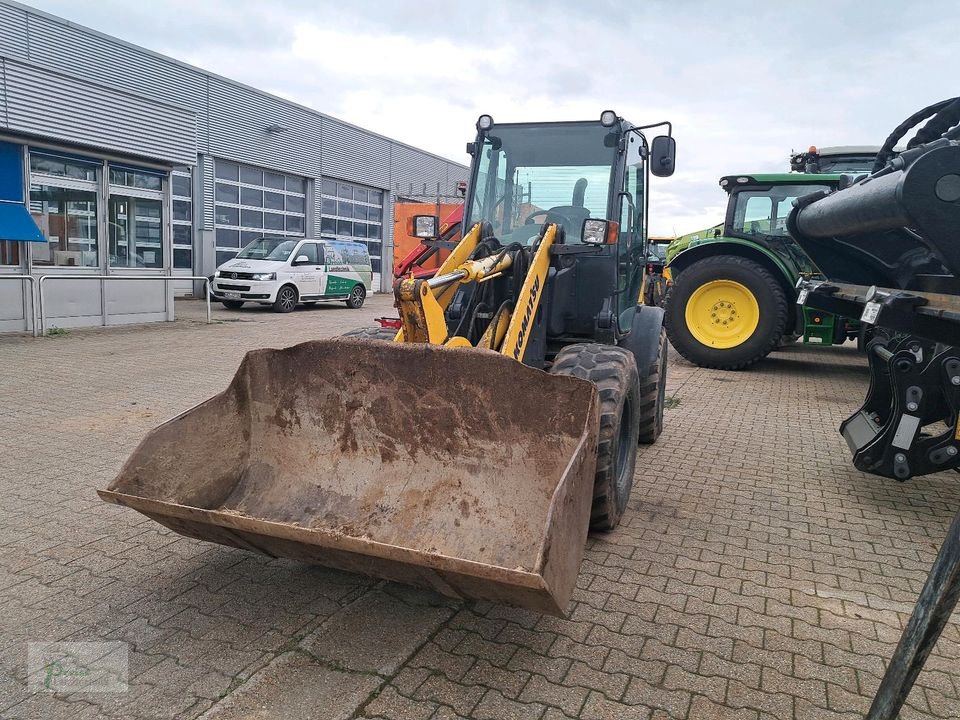 Radlader van het type Komatsu WA 70, Gebrauchtmaschine in Bad Kötzting (Foto 4)