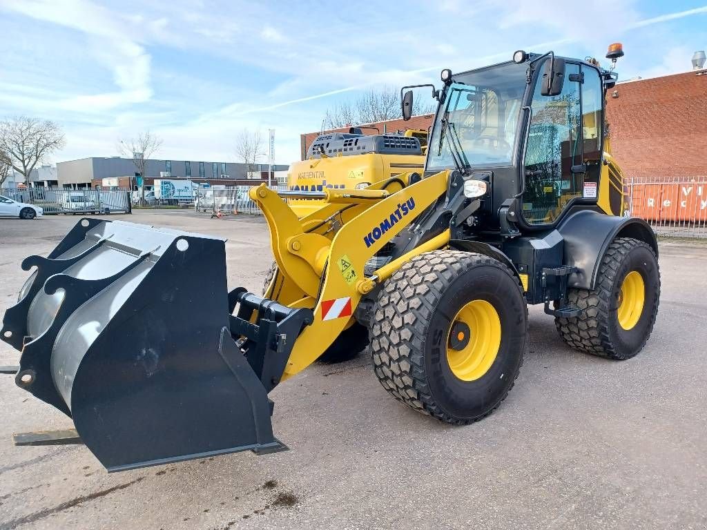 Radlader des Typs Komatsu WA100M-10E0, Gebrauchtmaschine in Overijse (Bild 7)