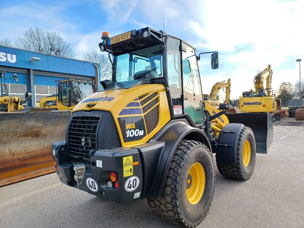 Radlader van het type Komatsu WA100M-10E0, Gebrauchtmaschine in Overijse (Foto 9)