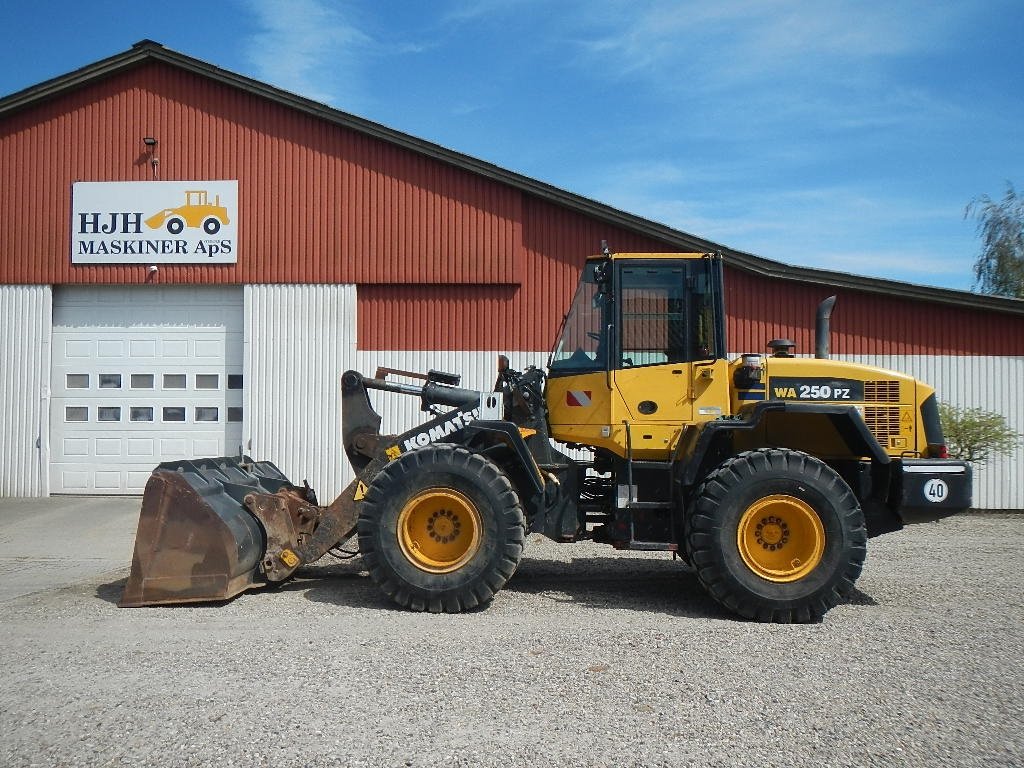 Radlader typu Komatsu WA250PZ-6, Gebrauchtmaschine w Aabenraa (Zdjęcie 1)