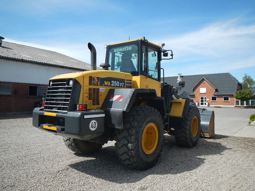 Radlader от тип Komatsu WA250PZ-6, Gebrauchtmaschine в Aabenraa (Снимка 7)