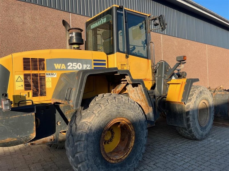 Radlader of the type Komatsu WA250PZ-6, Gebrauchtmaschine in Løgstør (Picture 1)