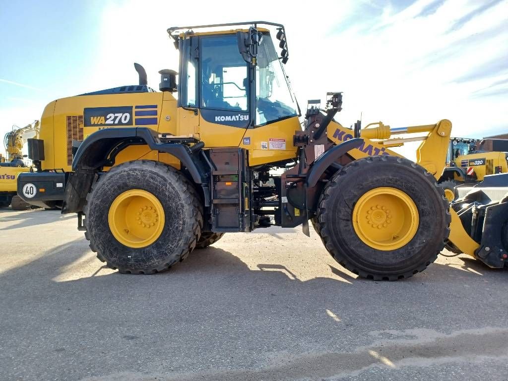 Radlader van het type Komatsu WA270-8E0, Gebrauchtmaschine in Overijse (Foto 9)